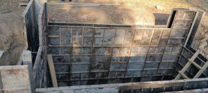 Новопокровка айылындагы №4 орто мектебинин аймагында